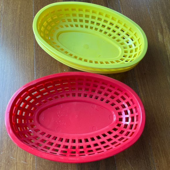 Six Plastic Meal Baskets - Picture 2 of 3